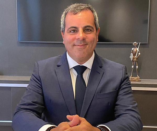 Thiago Loyola, advogado, professor e associado ao Idec</p>