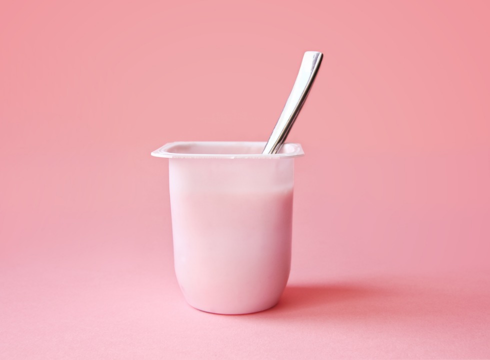 O perigo escondido no iogurte que você consome