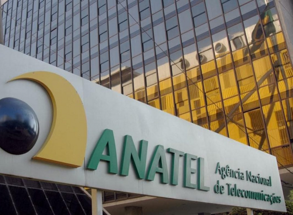 Operadoras de telefonia só pagam 25% das multas aplicadas pela Anatel