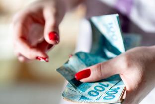 Saque do FGTS: veja quais cuidados tomar na hora retirar os valores