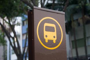 Mudanças e cortes de linhas: orientações aos passageiros de ônibus