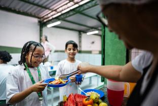 Maranhão regulamenta lei que proíbe ultraprocessados nas escolas, em linha com a Campanha “Comer Bem na Escola”