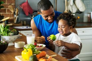 Incentivo à alimentação saudável gera economia em saúde, diz estudo