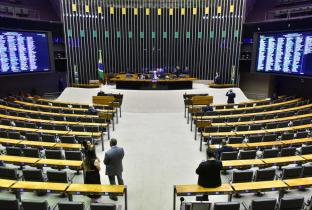 Plenário da Câmara nesta terça-feira (28). Foto: Zeca Ribeiro/Câmara dos Deputados